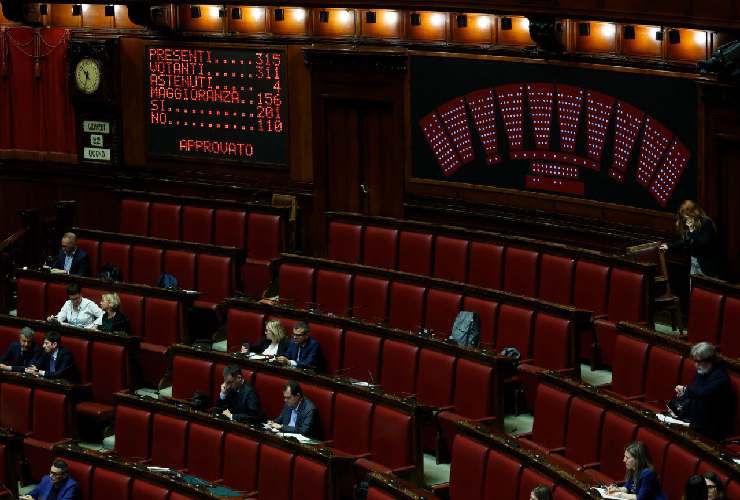 La Camera ha approvato un aumento dell'indennità per i capigruppo 