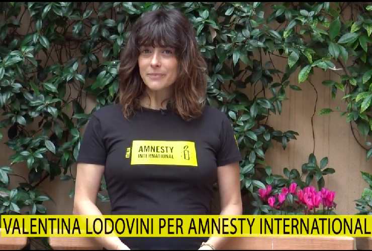 Valentina Lodovini, testimonial della campagna di Amnesty International sulla violenza contro le donne